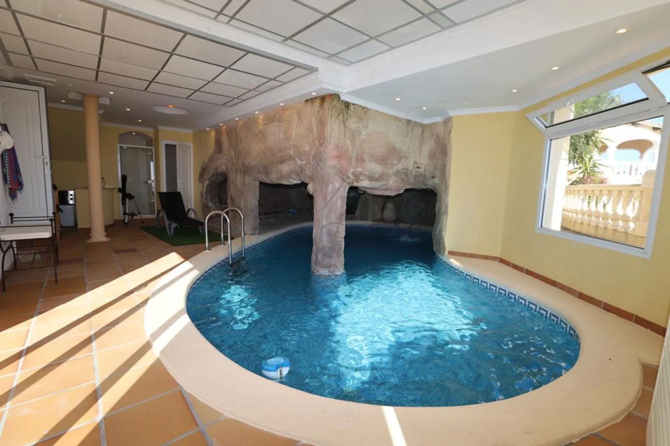 Sótano de una villa con vistas impresionantes en La Sella - Promociones Denia, S.L.
