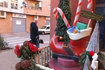Bota de Papá Noel en Av.Valencia con calle Loreto