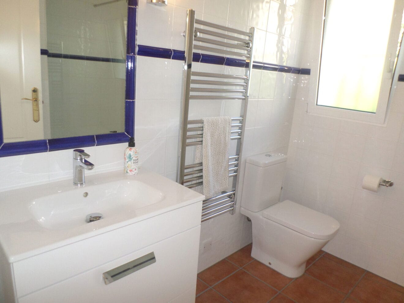 Baño de un bungalow en venta en La Sella - Promociones Denia, S.L.