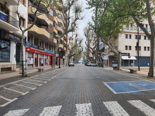 La Generalitat modifica las medidas y restricciones de Navidad 1 Imagen: Calle de Marqués de Campo durante el confinamiento