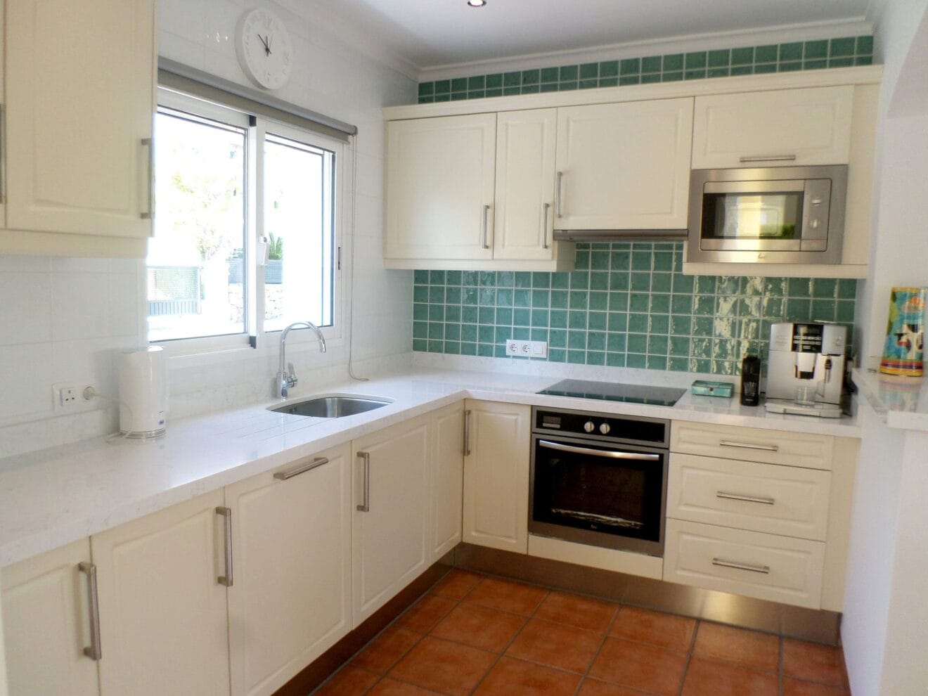 Cocina de un bungalow en venta en La Sella - Promociones Denia, S.L.