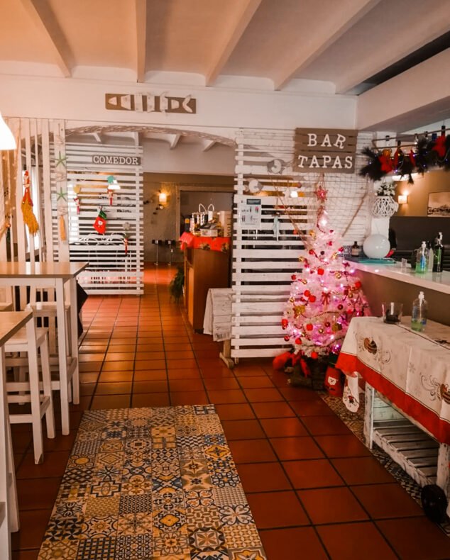 Imagen: Decoración Navideña en Restaurante Voramar