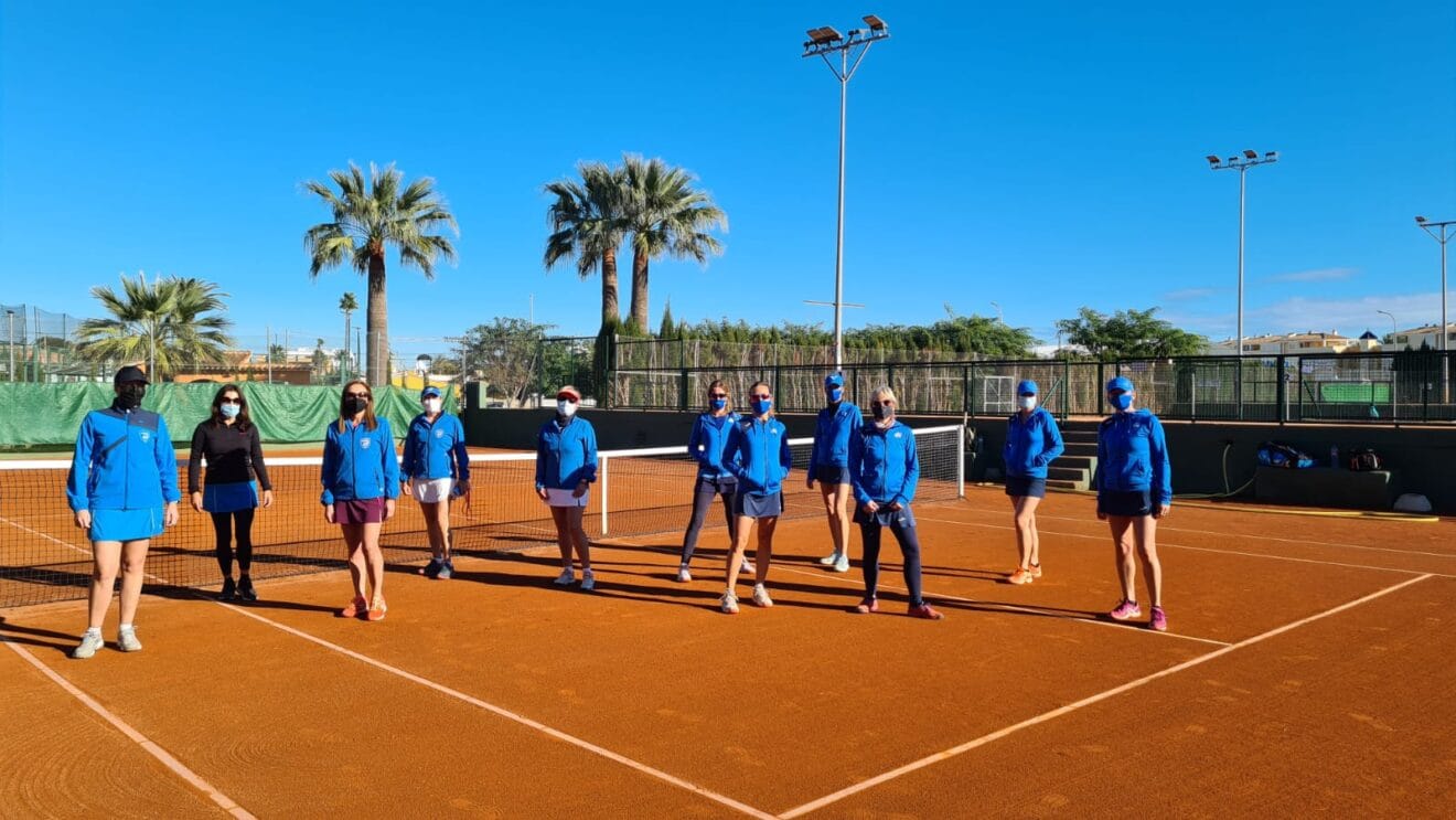Equipo de tenis femenino de Dénia +35