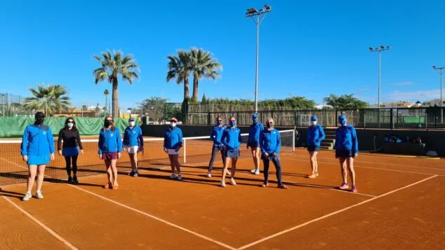 equipo de tenis femenino de denia 35