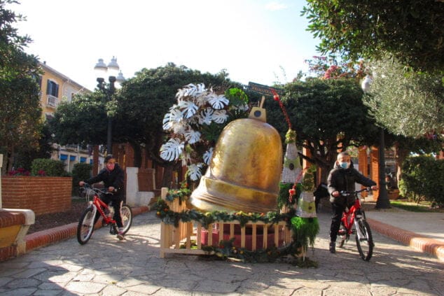 Imagen: Una campana luce en la Glorieta