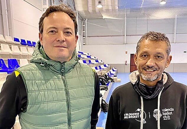 Javi Arnau y Esteban Novoa, nuevo cuerpo técnico del CFS Mar Dénia 1 Imagen: Presentación de Javi Arnau y Esteban Novoa