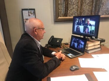 reunion del alcalde con los vecinos