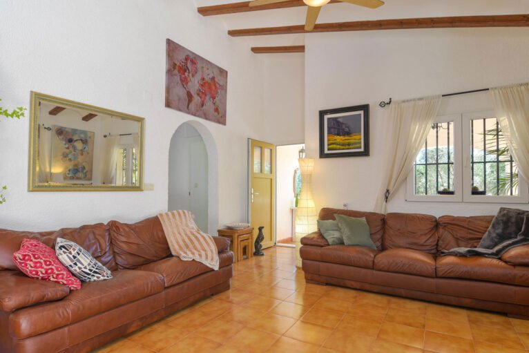 Wohnzimmer eines Ferienhauses für sechs Personen in Dénia - Aguila Rent a Villa