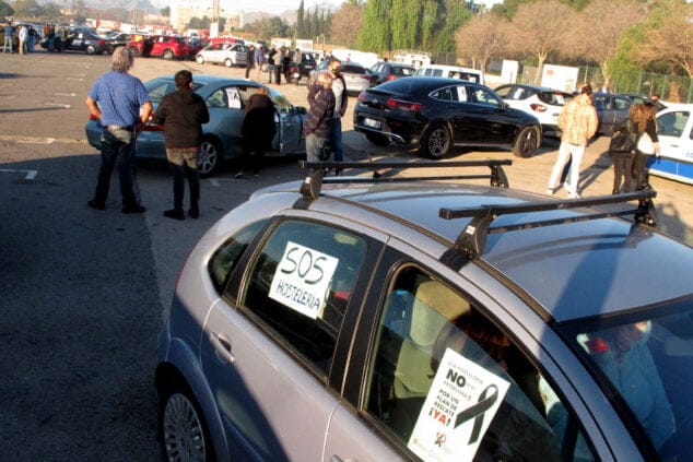 manifestacion de coches en denia de la hosteleria 01
