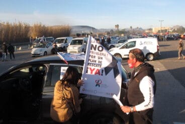 Manifestación de coches en Dénia de la hostelería 07