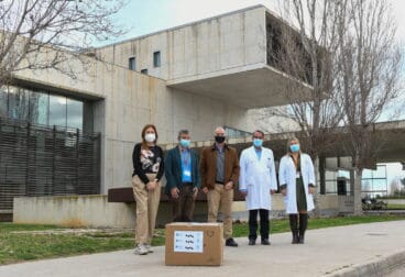 entrega de las mascarillas donadas