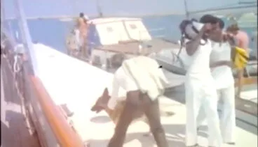 Fotograma del puerto de Dénia en “Encuentro en el abismo”