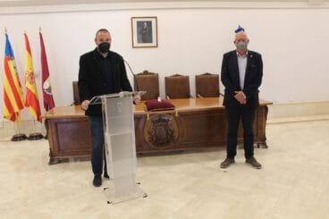 juan sapena toma posesion junto a vicent grimalt