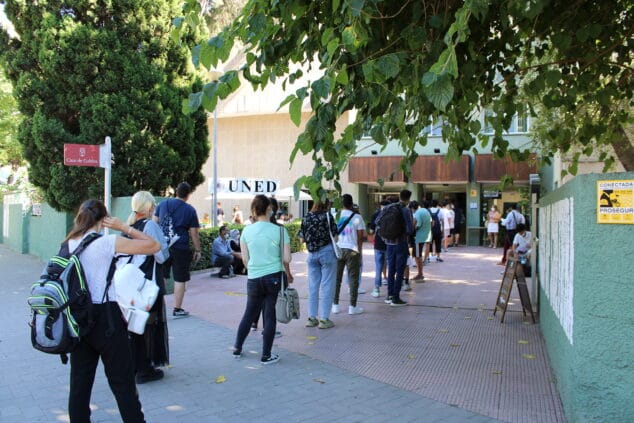 Imagen: UNED Dénia renueva la certificación de Calidad en la Gestión y certifica la Carta de Servicios de la  Cátedra de Calidad de la UNED Ciudad de Tudela