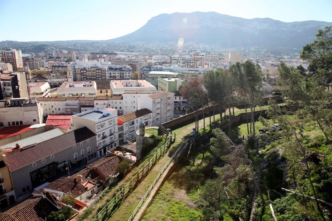 Vista de Dénia desde el castillo