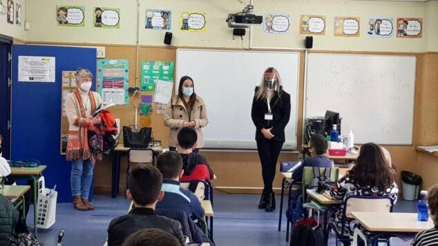 Imagen: Taller en el colegio Llebeig