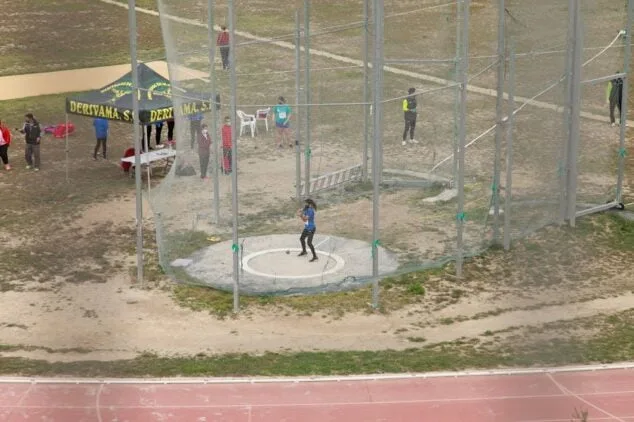 Atletas del C.A.Baleària Diànium consiguen buenos resultados en el control escolar de lanzamientos largos 3 atleta dianense durante la prueba