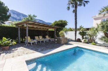 casa-alquiler-vacaciones-cinco-dormitorios-denia-deniasol