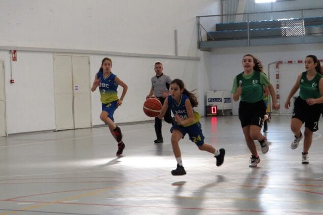 Buenos resultados de los equipos de la escuela de Baloncesto de Dénia en la reanudación de las competiciones 4 Imagen: Infantil femenino vence en Tavernes