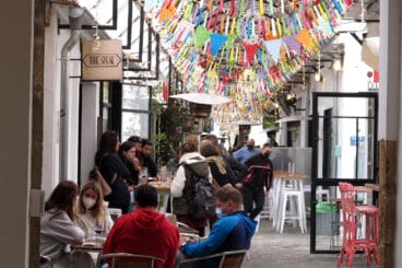 ambiente en locales hosteleros de denia durante la pascua