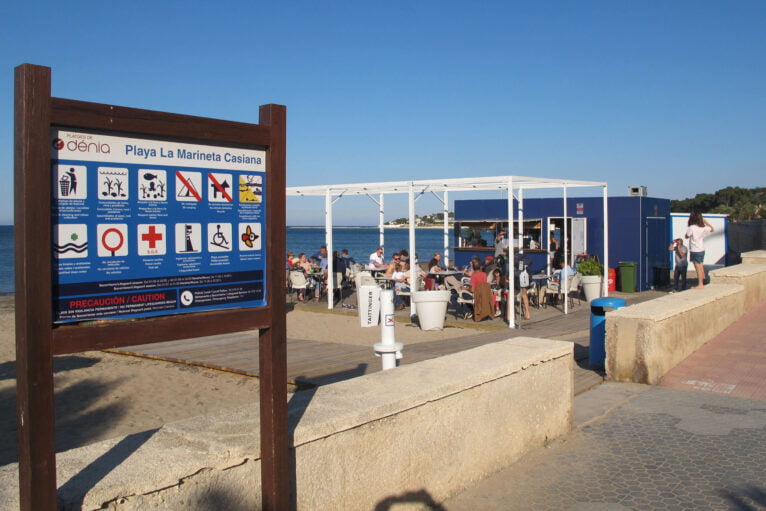 Beach bar of the Marineta Casiana