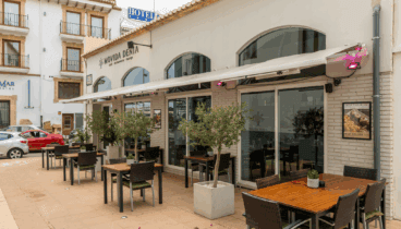 Comodidad y estilo en cada rincón del restaurante