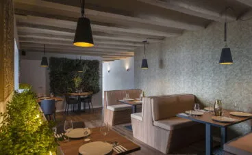 Decoración en el interior en Movida Dénia