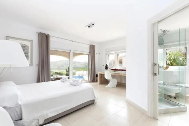 Preciosa casa de vacaciones junto al campo de golf La Sella con Quality Rent a Villa 6 dormitorio villa para ocho personas quality rent a villa