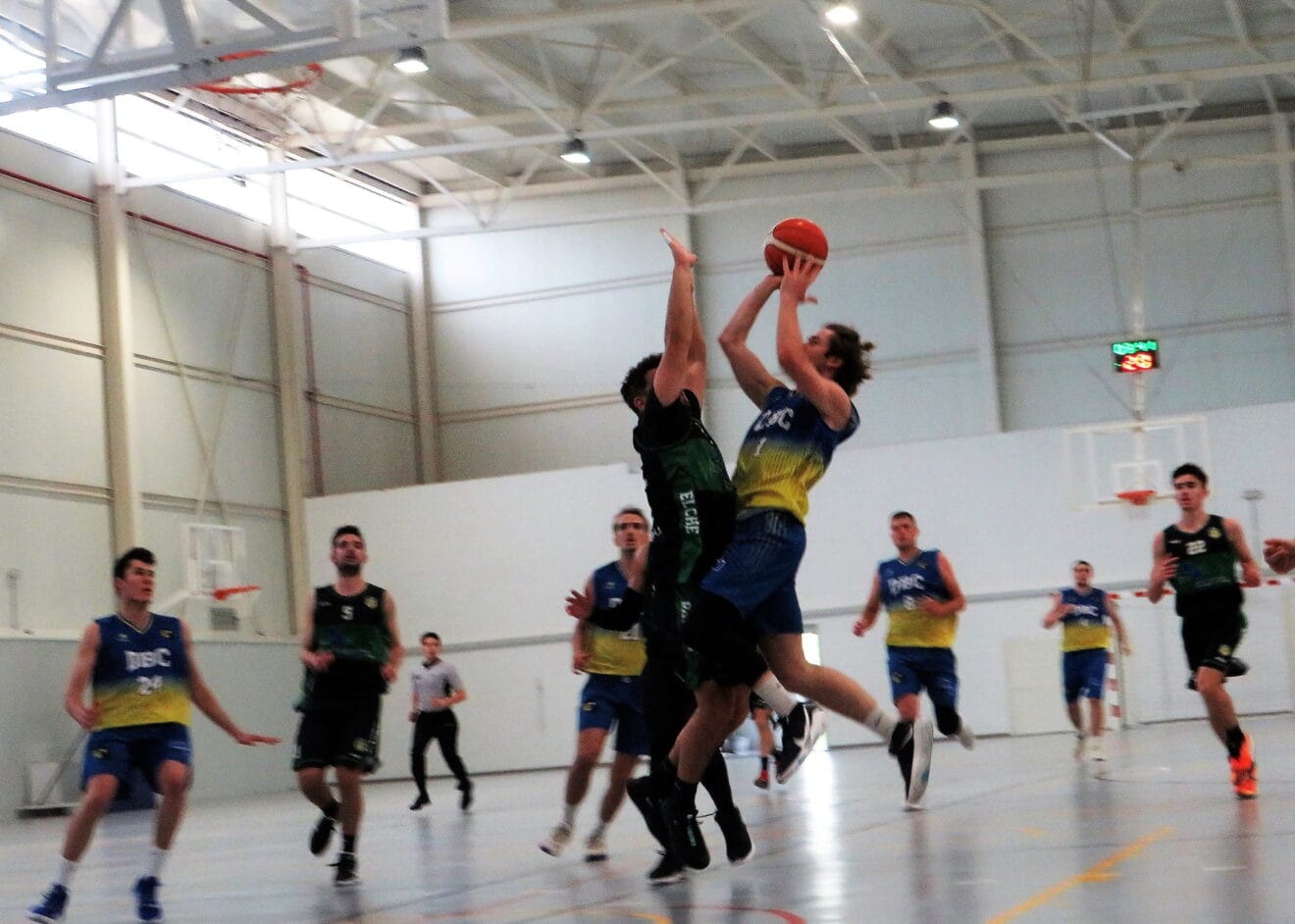 El Dénia Básquet perdió ante el Innova