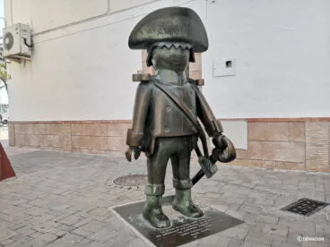 Escultura que conmemora el rodaje de %22El capitán Jones%22