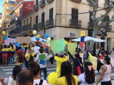Manifestación contra la represión colombiana en Dénia 09