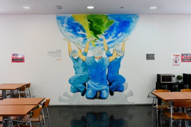 nuevo mural en la cafeteria del hospital de denia