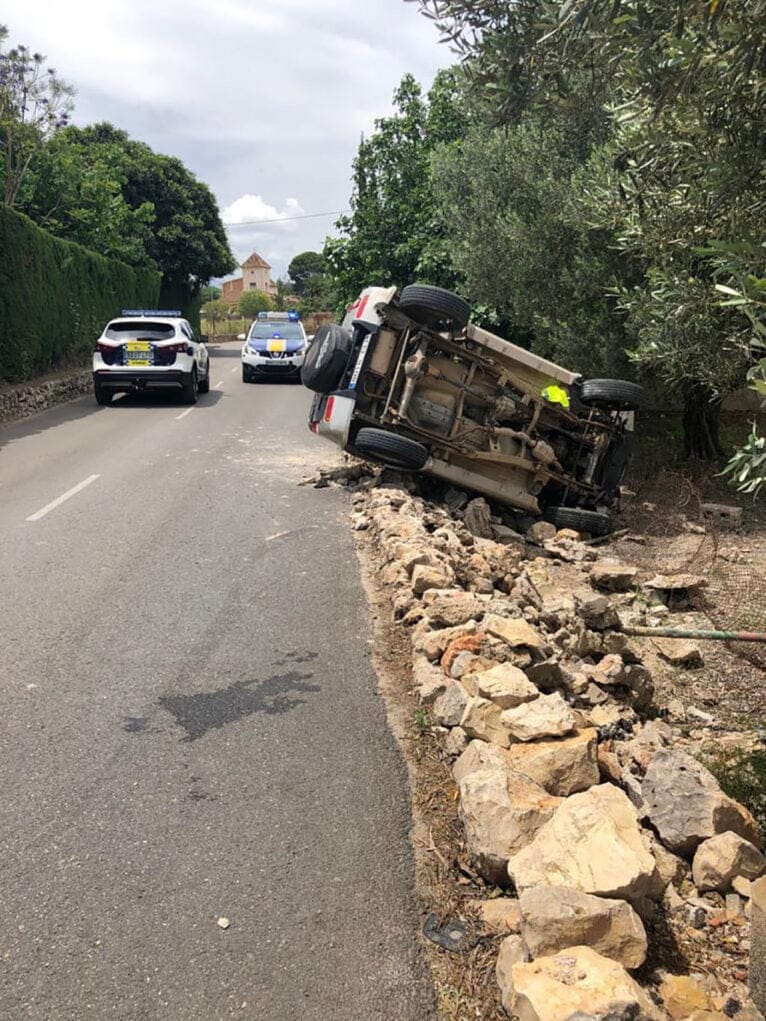 Policía Local en el lugar del accidente