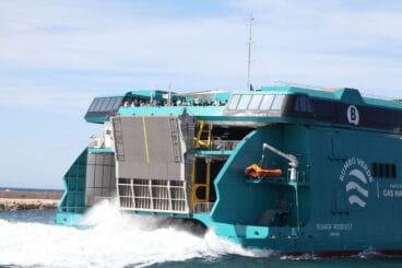 Presentación del Eleanor Roosevelt en el puerto de Dénia 02