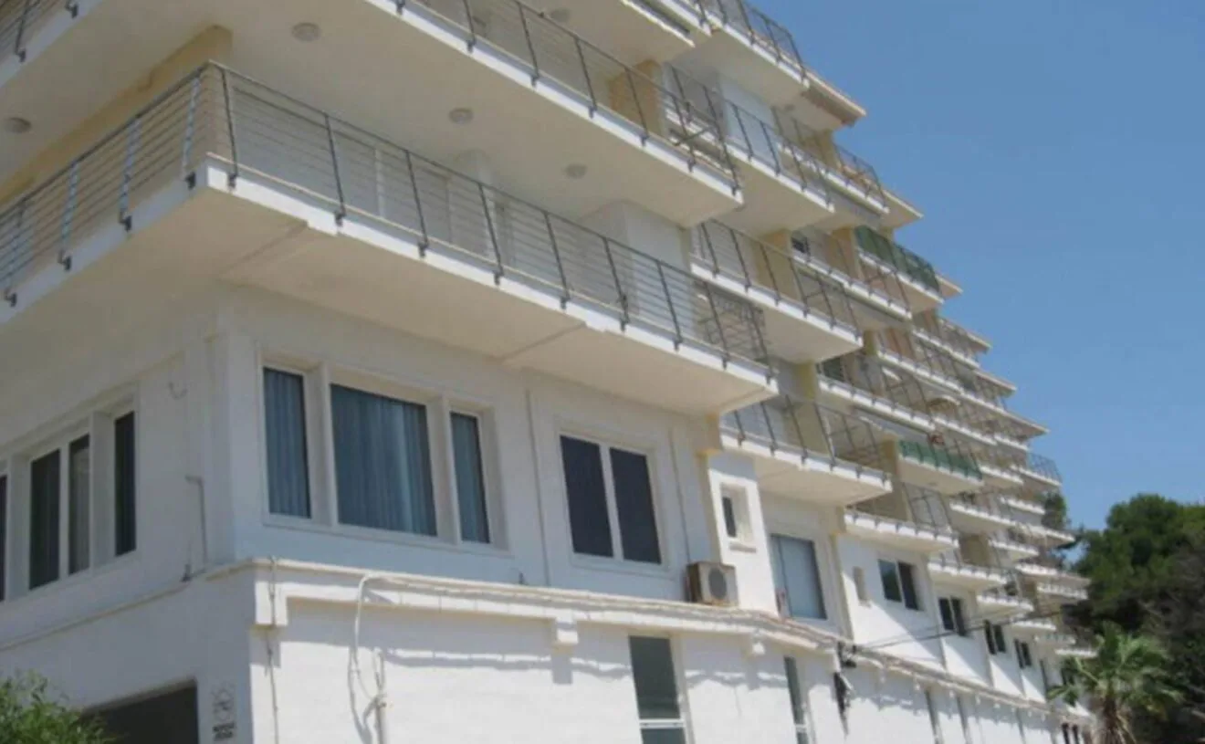 Reforma de una fachada de un edificio plurifamiliar en Moraria - Quitec