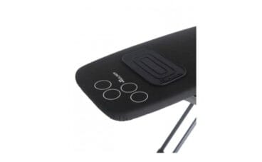 Superficie antideslizante en la tabla de planchar K-Surf de Rolser