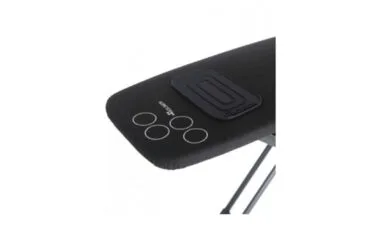 Superficie antideslizante en la tabla de planchar K-Surf de Rolser