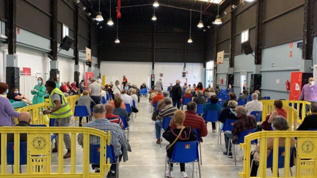 Imagen: Vacunación de vecinos de 64 y 65 años de la Marina Alta