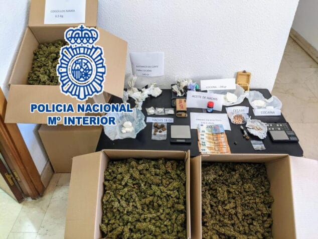 La Policía Nacional detiene a siete presuntos narcotraficantes en Dénia 1 Imagen: Droga incautada en el registro