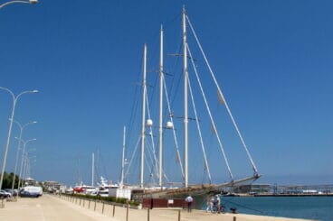 El imponente tamaño del Mikhail S. Vorontsov hace que sea visible desde sitintos puntos de la ciudad