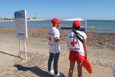 imagen de archivo del equipo de socorrismo de marineta cassiana