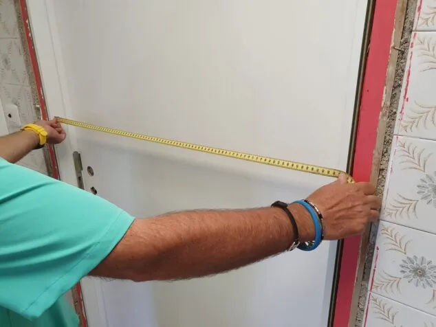 Imatge: Les noves portes de la residència Santa Llúcia