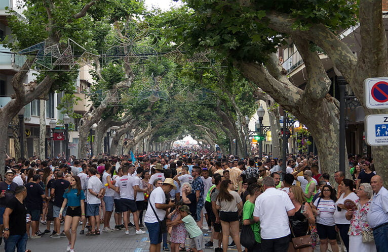 Marqués de Campo full of people in the first entraeta
