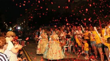 Traspaso de cargos durante el Día del Fallero