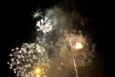 Castillo de fuegos artificiales 2021 08