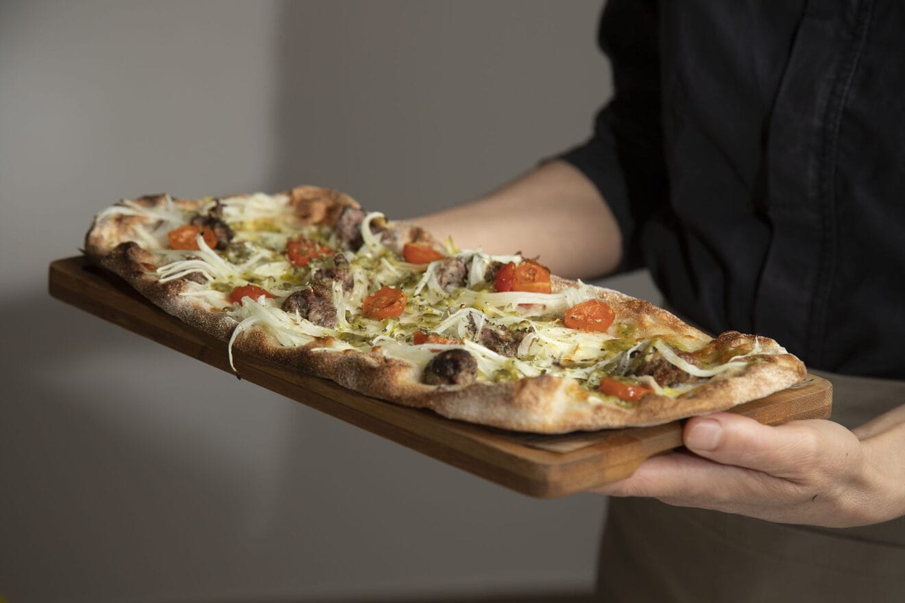 Comer pizza en Denia - DOA