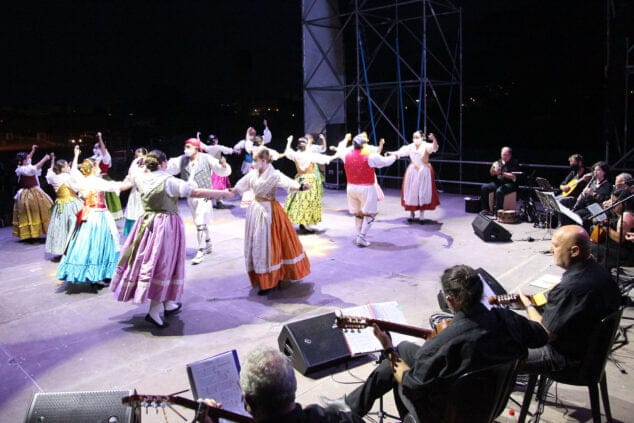 La danza tradicional vuelve al escenario dianense en el Aplec de Danses 21 dianium dansa organiza el aplec de danses 2021 22