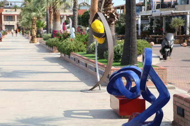 Marina de Dénia presenta la 3ª edición de 'Esculturas frente al mar' 31 esculturas frente al mar en marina de denia 37