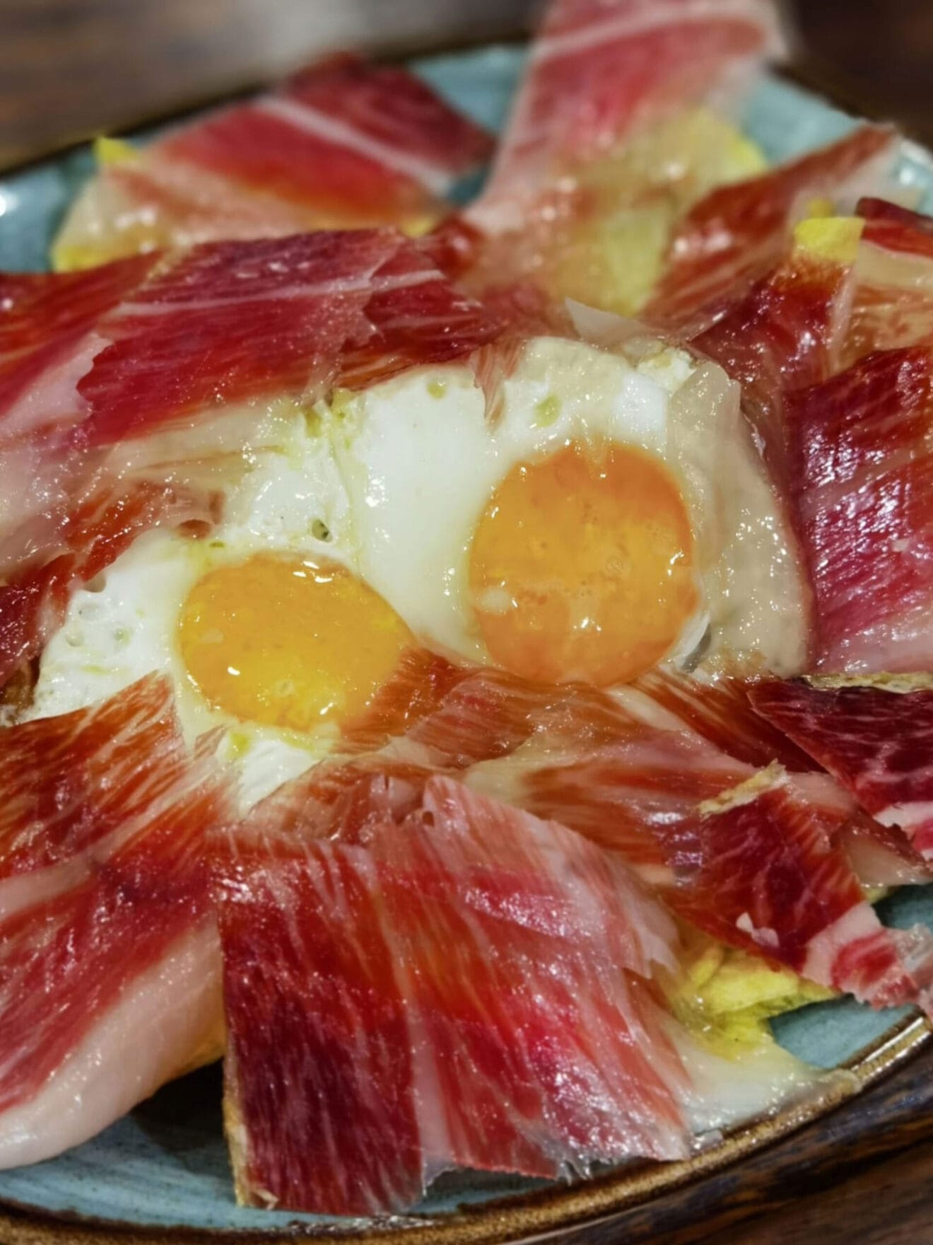 Huevos rotos con jamon denia la cuina de pep
