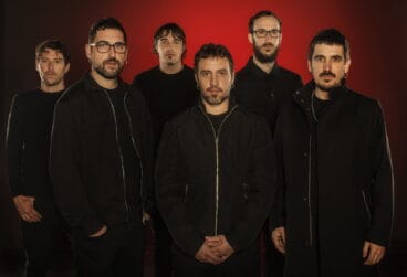 imagen promocional de zoo por la salida de su ultimo album i foto de irene bernard